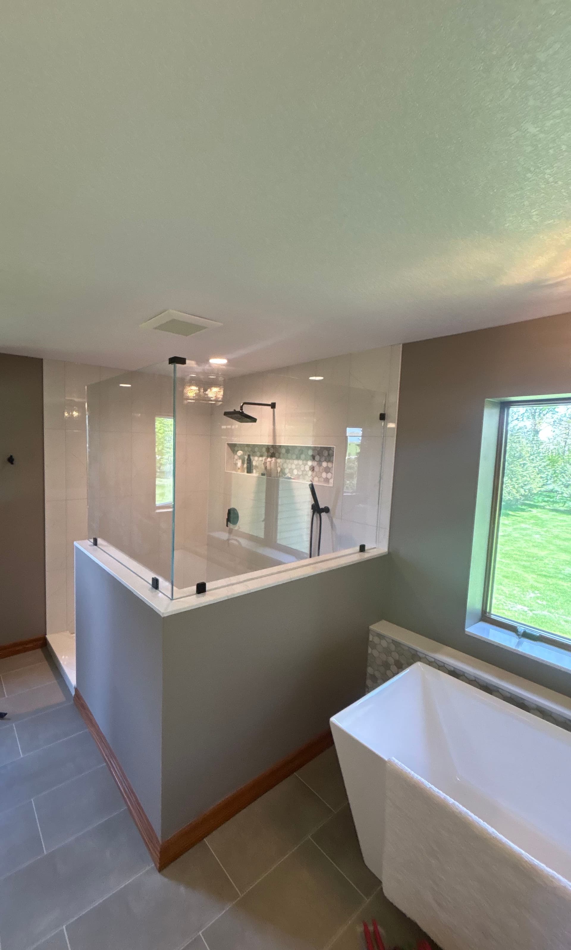 Custom Glass Shower Surround That Keeps Things Clean and Open image