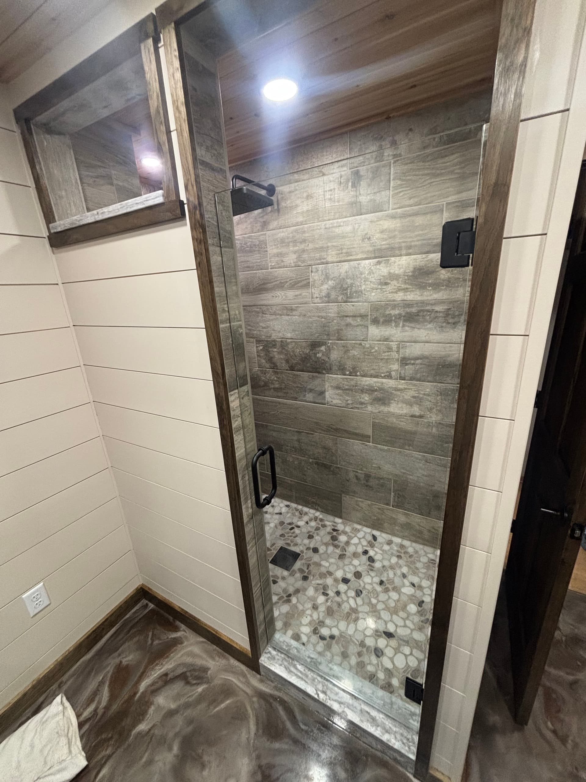 Gallery photos for Elevate Your Bathroom with Custom Shower Glass Door Installation: Image #1